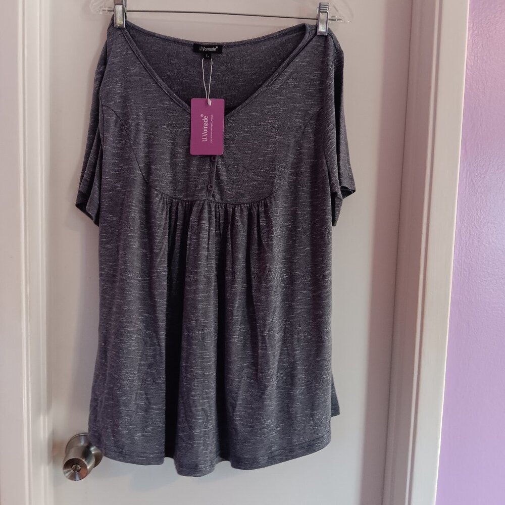 Liz Lange Maternity Short Sleeve V-Neck Nursing Tee - Heather Gray
